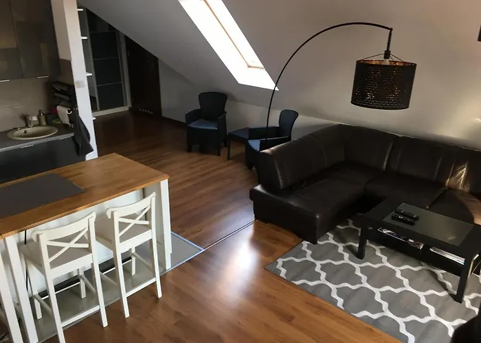 Urocza Przy Wyciagu Arena * 스클라르스카포렘바