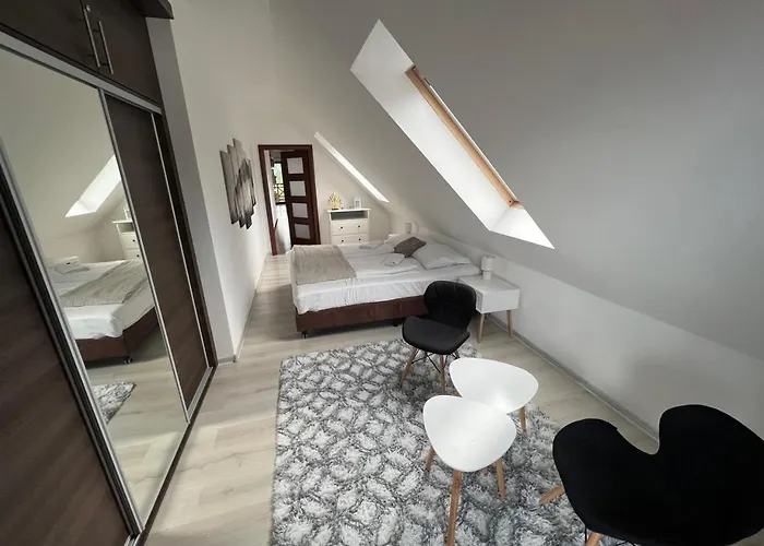 Urocza Przy Wyciagu Arena 아파트 스클라르스카포렘바