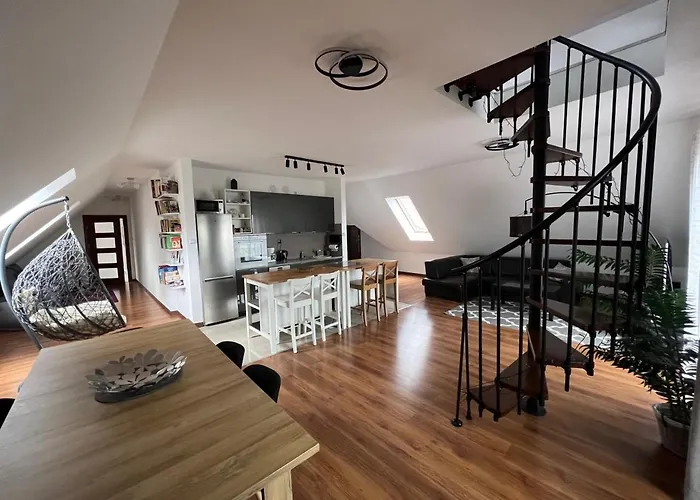 Urocza Przy Wyciagu Arena 스클라르스카포렘바