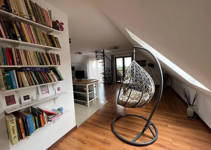 Urocza Przy Wyciagu Arena * 스클라르스카포렘바