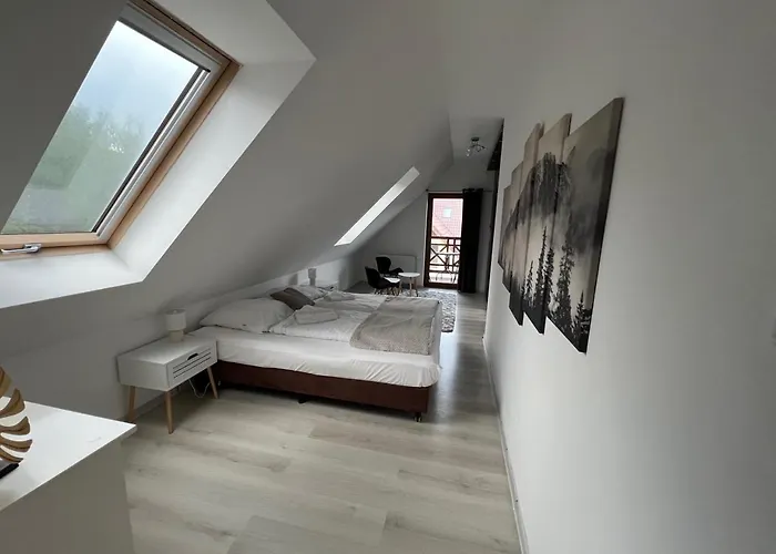 Urocza Przy Wyciagu Arena 스클라르스카포렘바